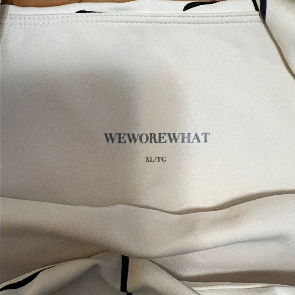 WeWoreWhat Sports bra and biker short XL - Picture 6 of 16
